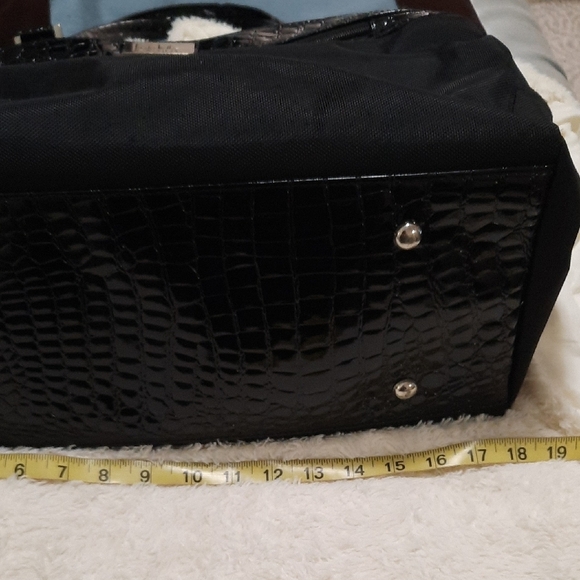 Nicole Miller New York Classic Black Overnight Shoulder Bag wi - Picture 10 of 14